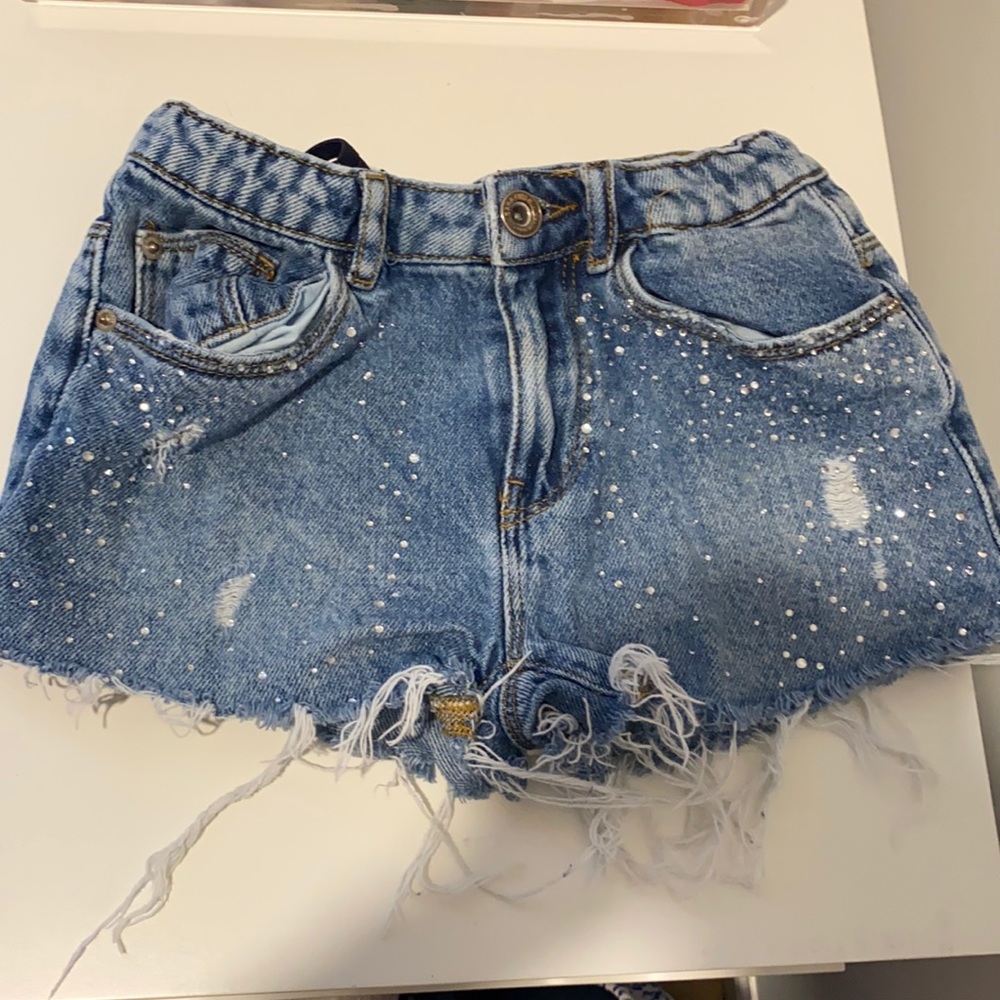 Zara Girls Size 8 Jean Shorts With Diamond Design